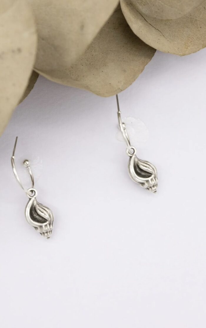 SEA SHELL EARINGS - SILVER - Image 1